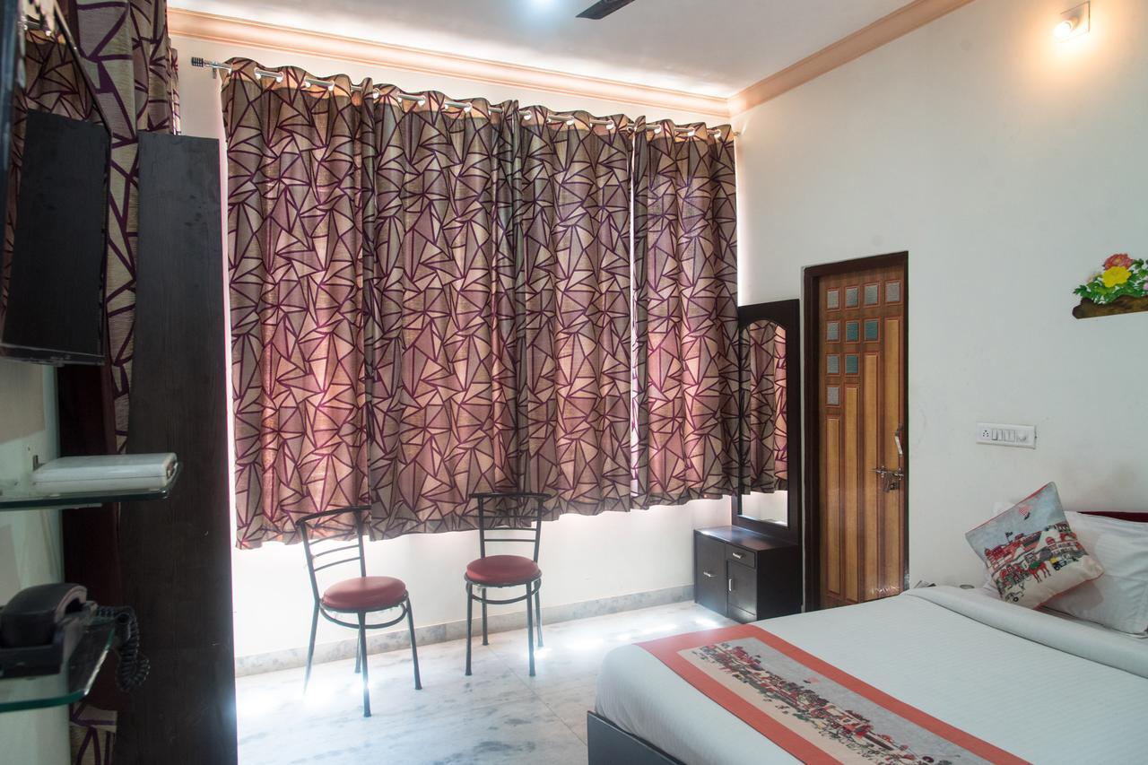 Oyo 11743 Hotel Shree Krishna อุเดเปอร์ ภายนอก รูปภาพ